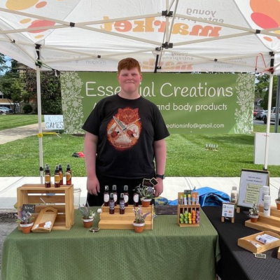 Young-Entrepreneur-Market-6-400x400